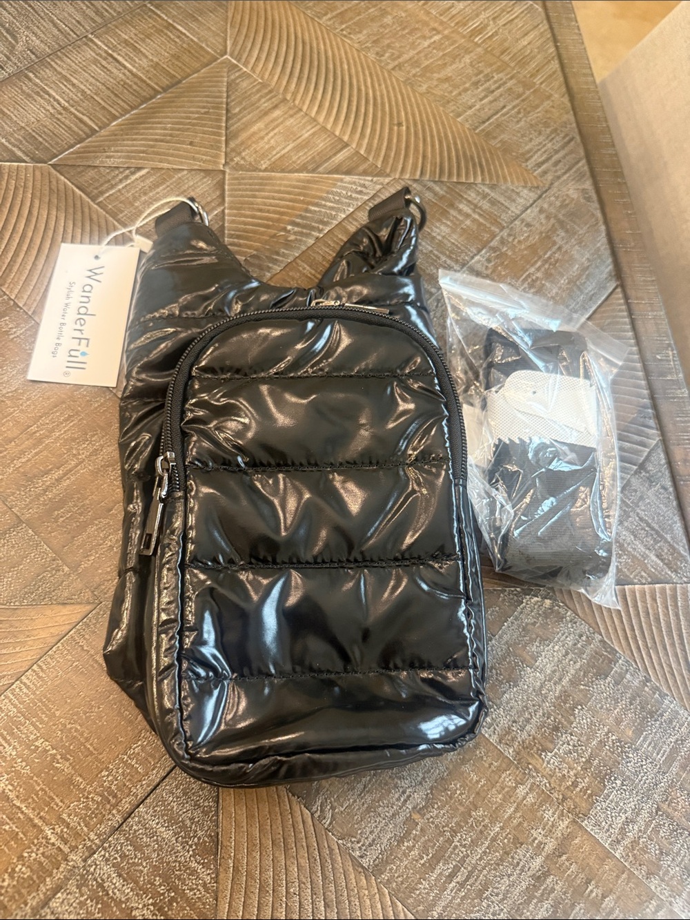 Wander Black Gloss Quilted water bottle Bag